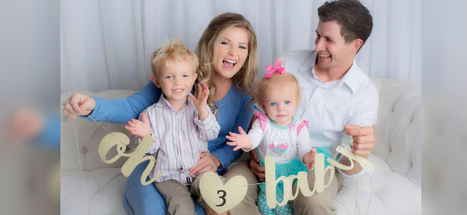 Erin and Chad Paine expecting